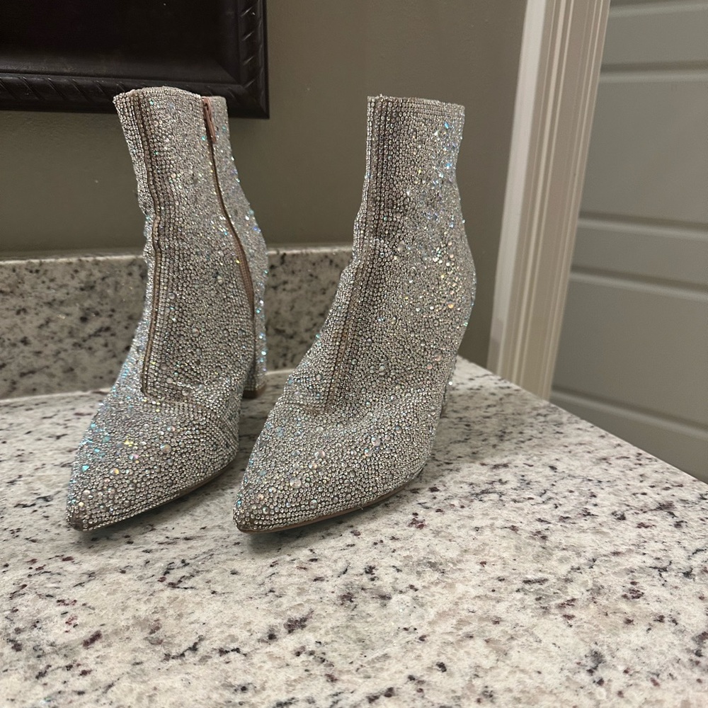 Betsey Johnson Women's Cady Ankle
Boot 9.5Wide Rhinestone